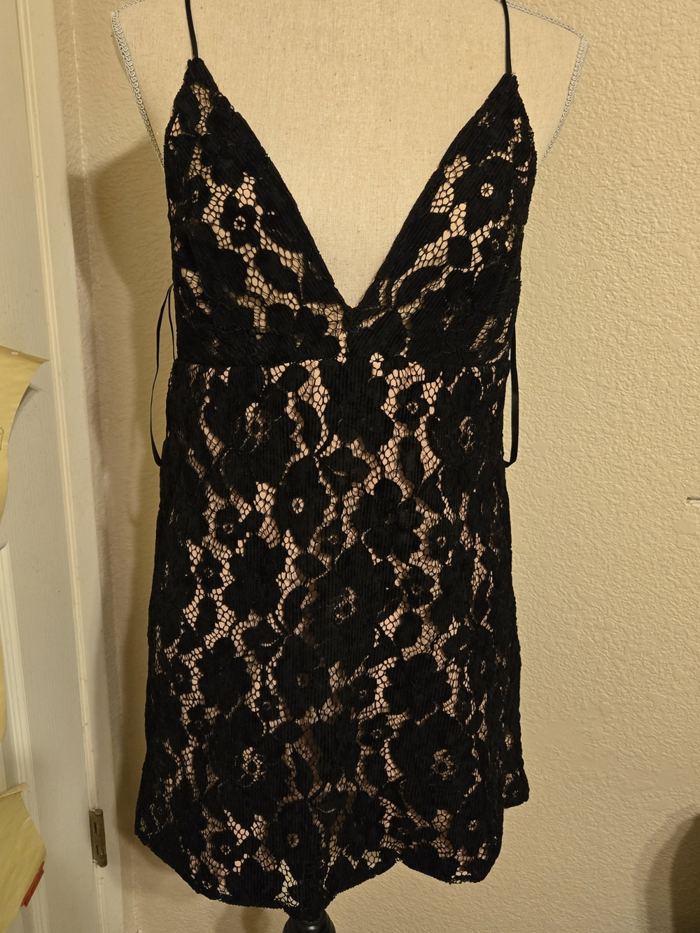 FREE PEOPLE Black Lace V-Neck Chemise Nightdress